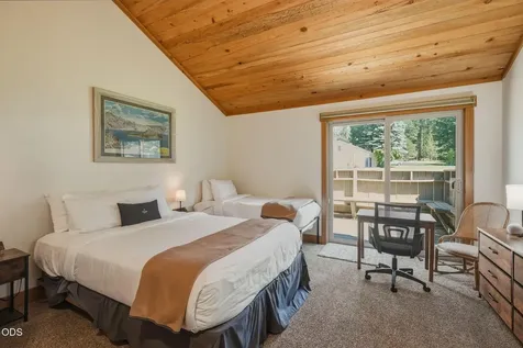 12900 Hawks Beard Black Butte Ranch OR 97759