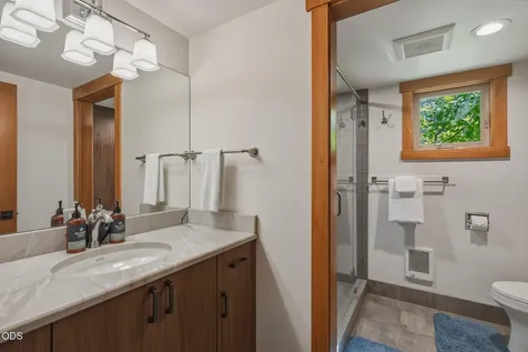 12900 Hawks Beard Black Butte Ranch OR 97759