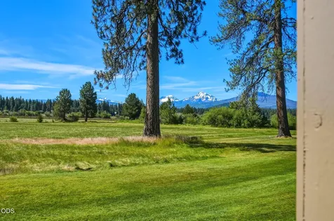 12900 Hawks Beard Black Butte Ranch OR 97759