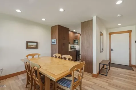 12900 Hawks Beard Black Butte Ranch OR 97759