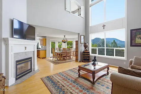 921 NE Beacon Drive Grants Pass OR 97526
