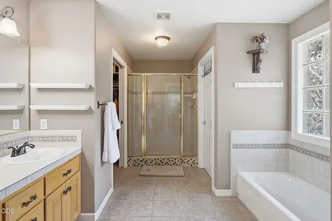 921 NE Beacon Drive Grants Pass OR 97526