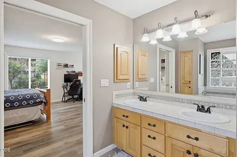 921 NE Beacon Drive Grants Pass OR 97526