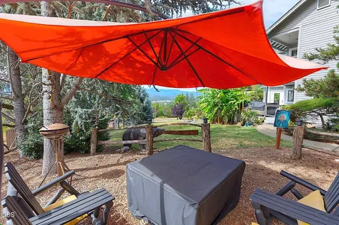 921 NE Beacon Drive Grants Pass OR 97526