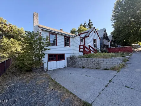 718 Roseway Drive Klamath Falls OR 97601