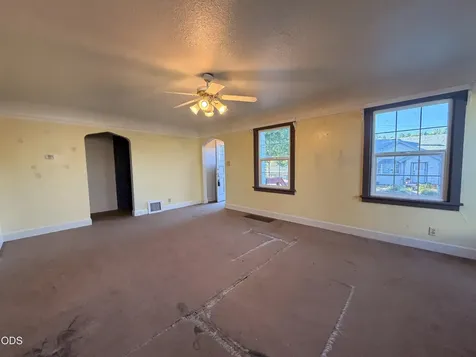 718 Roseway Drive Klamath Falls OR 97601