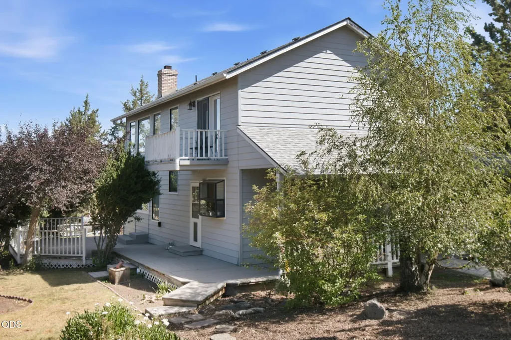 11912 SW Riggs Road Powell Butte OR 97753