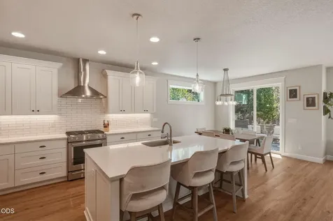 61003 SE Crane Peak Court Bend OR 97702