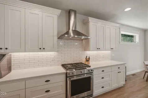 61003 SE Crane Peak Court Bend OR 97702