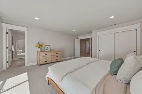 61003 SE Crane Peak Court Bend OR 97702