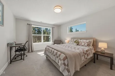 61003 SE Crane Peak Court Bend OR 97702