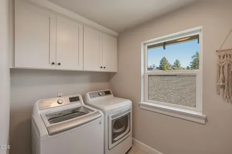 61003 SE Crane Peak Court Bend OR 97702