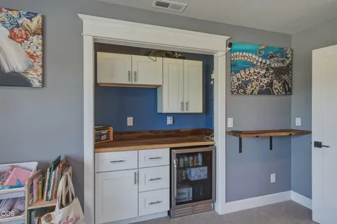 61003 SE Crane Peak Court Bend OR 97702