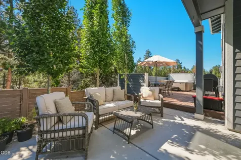 61003 SE Crane Peak Court Bend OR 97702