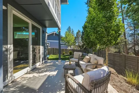 61003 SE Crane Peak Court Bend OR 97702