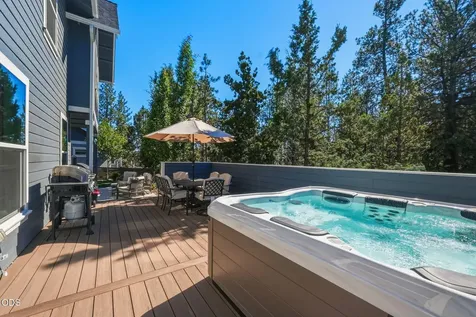 61003 SE Crane Peak Court Bend OR 97702