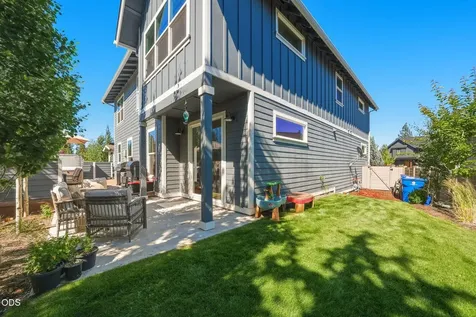 61003 SE Crane Peak Court Bend OR 97702