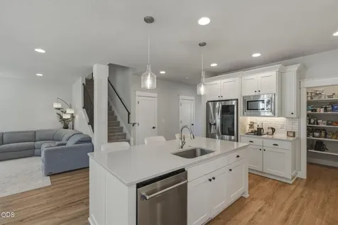 61003 SE Crane Peak Court Bend OR 97702