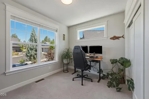 61003 SE Crane Peak Court Bend OR 97702