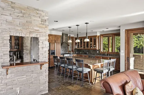 56680 Lunar Drive Bend OR 97707