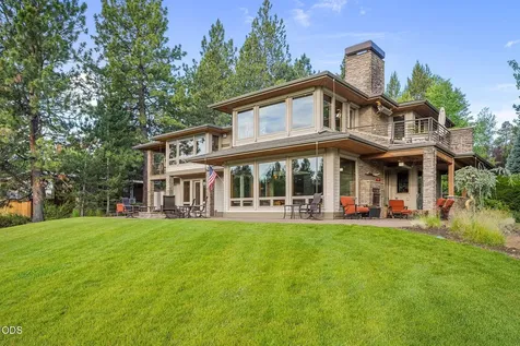 56680 Lunar Drive Bend OR 97707
