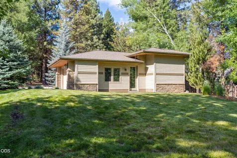 56680 Lunar Drive Bend OR 97707