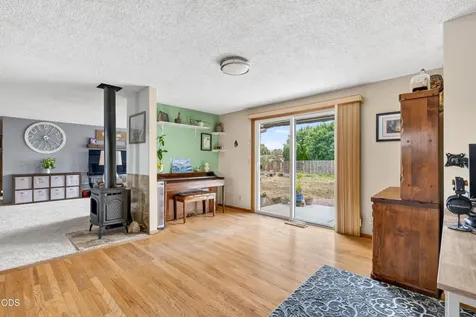 2284 NW 13th Street Redmond OR 97756