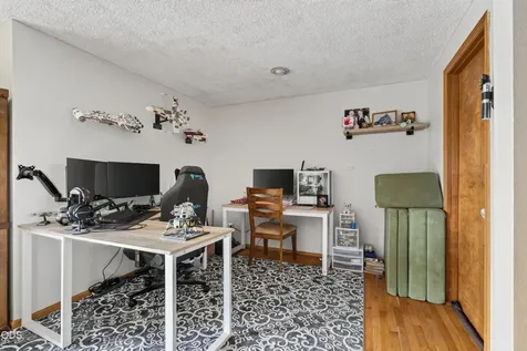 2284 NW 13th Street Redmond OR 97756