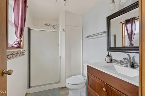 2284 NW 13th Street Redmond OR 97756