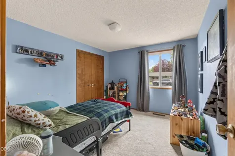 2284 NW 13th Street Redmond OR 97756