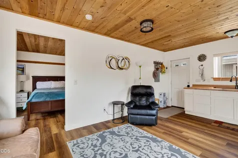 2284 NW 13th Street Redmond OR 97756