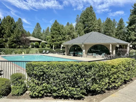 20387 Christmas Ridge Bend OR 97702