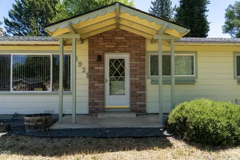 1921 Regina Way Grants Pass OR 97527