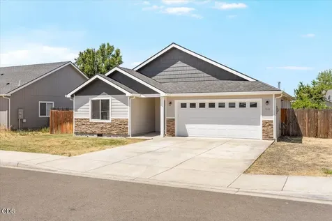 7843 Cadence Lane White City OR 97503