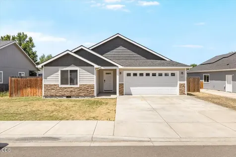 7843 Cadence Lane White City OR 97503