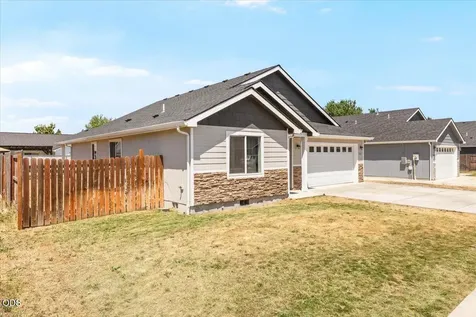 7843 Cadence Lane White City OR 97503