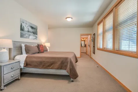 57135 Fremont Drive Bend OR 97707