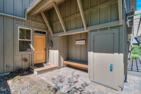 57135 Fremont Drive Bend OR 97707