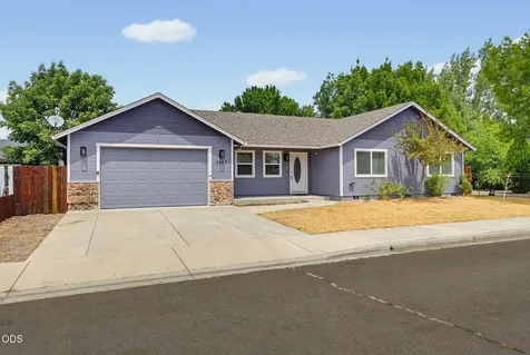 3643 Amelia Way White City OR 97503