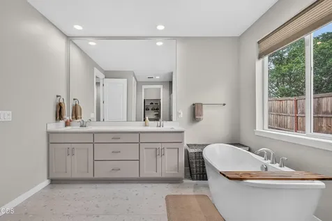 327 Arrowhead Trail Eagle Point OR 97524