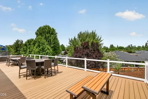 327 Arrowhead Trail Eagle Point OR 97524