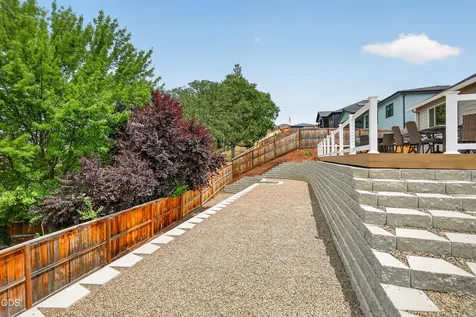 327 Arrowhead Trail Eagle Point OR 97524