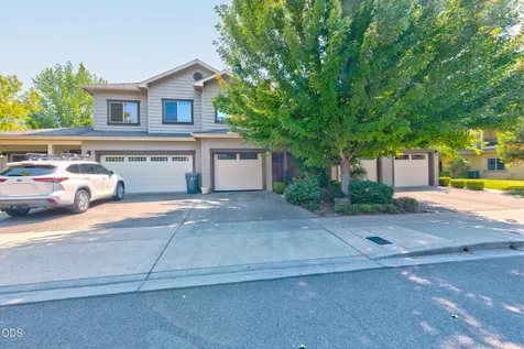 1713 SE Softwood Way Grants Pass OR 97526