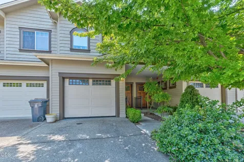 1713 SE Softwood Way Grants Pass OR 97526