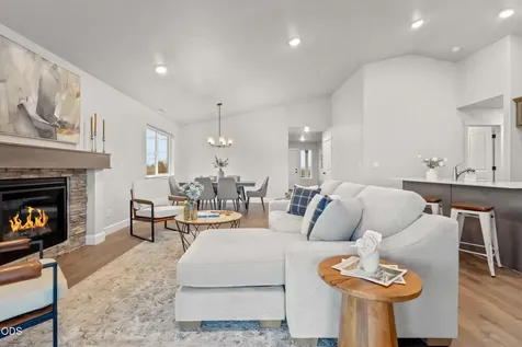 1298 NW Fairway Drive Madras OR 97741