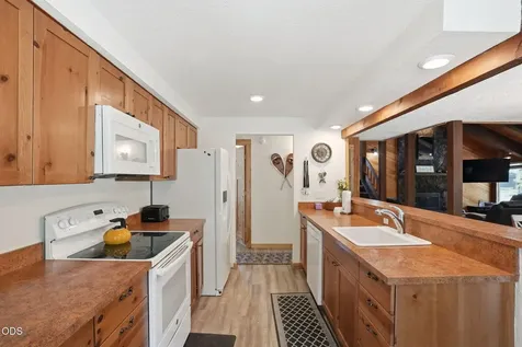 57688 Towhee Lane Sunriver OR 97707