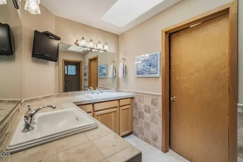 57719 Poplar Lane Sunriver OR 97707