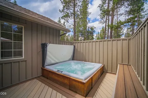 57719 Poplar Lane Sunriver OR 97707