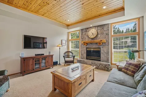 57719 Poplar Lane Sunriver OR 97707