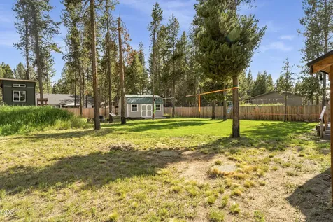 17169 Kingsburg Road Bend OR 97707